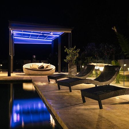 Villa Obsidian, With Staff, Sea View And Walk To Choeng Mon Beach المظهر الخارجي الصورة